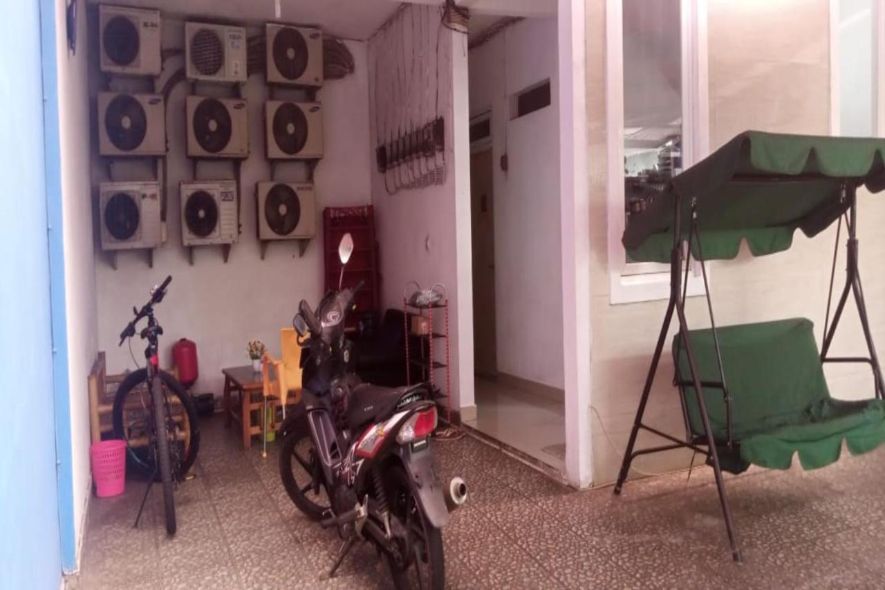 Spot On 90538 Wisma Dewi Syariah Jakarta Exterior photo