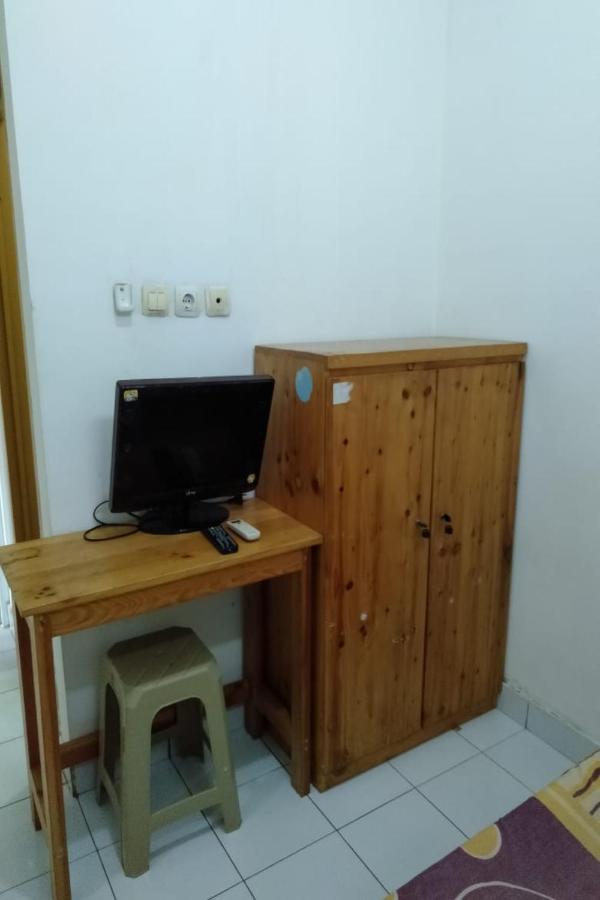 Spot On 90538 Wisma Dewi Syariah Jakarta Exterior photo